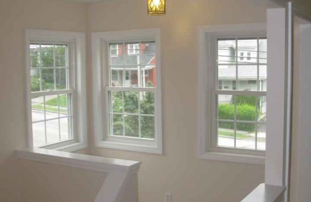 273 Willetts Avenue - 273 Willetts Avenue, New London, CT 06320