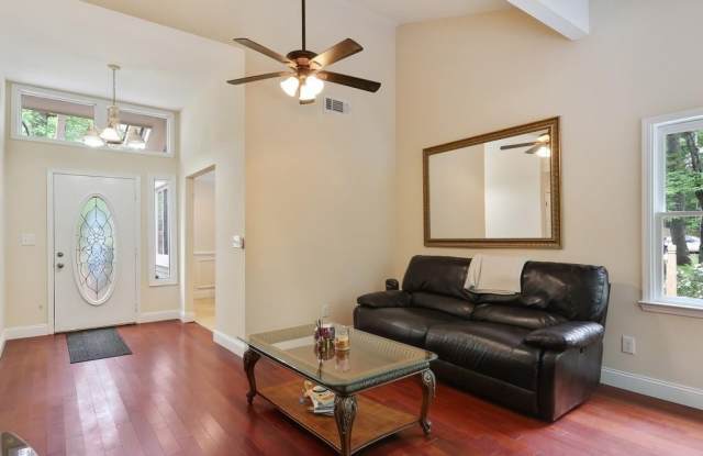 9442 Cedar Creek Place Gallery 3