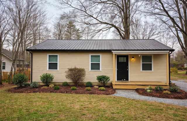 1711 Younger Avenue photos photos