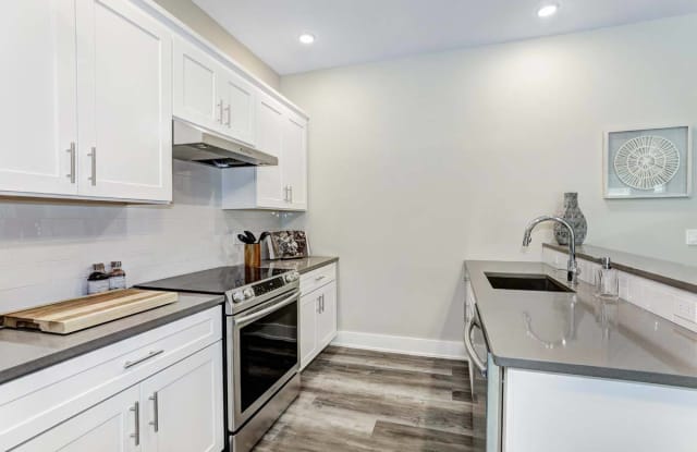 Reserve at Lakeside Senior Housing (55+) Gallery 3