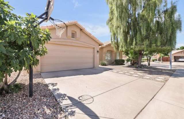5461 West Saragosa Street - 5461 West Saragosa Street, Chandler, AZ 85226