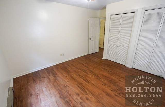 Sommerset Condos - Unit #21 photos photos
