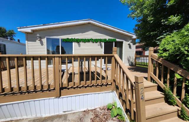 New Listing in Churubusco!! photos photos