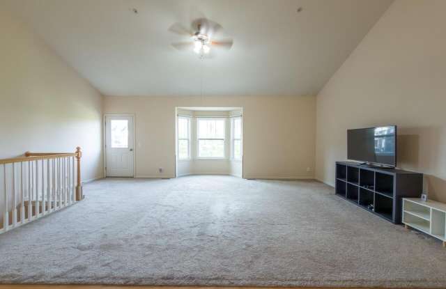 25552 Portico Lane Gallery 4