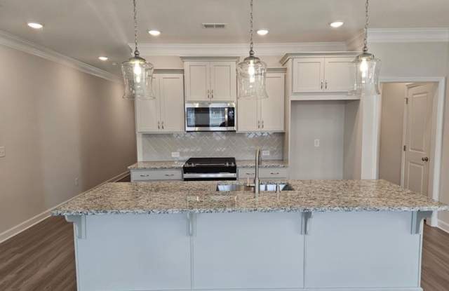 Coming Soon! 3-Bedroom, 2.5 Bath Single Family for Rent in Marietta, GA | Two Car- Garage & Modern Kitchen Gallery 4