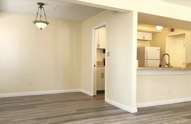 700 New Stine Rd Apt 10 Gallery 1