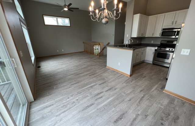 2250 Saint Johns Drive Gallery 4