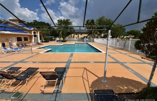 400 W Palm Cir W photos photos