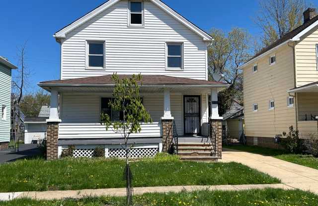 Beautiful single family home in Euclid - 21931 Fuller Avenue, Euclid, OH 44123