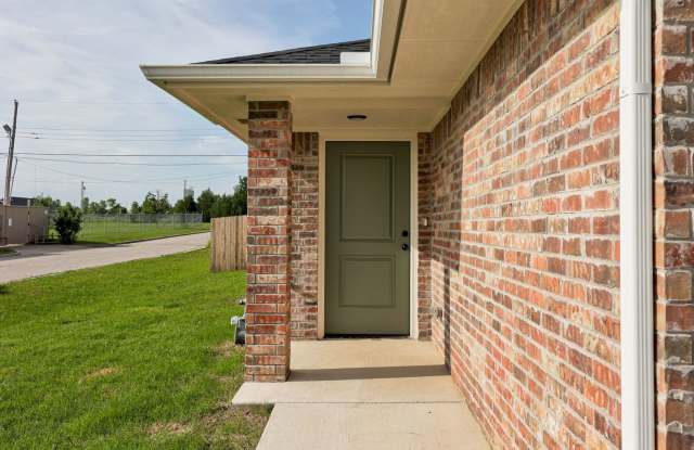 New Construction-Never Lived in Duplex, Pet Friendly, Nearly 3,000 Square Feet photos photos
