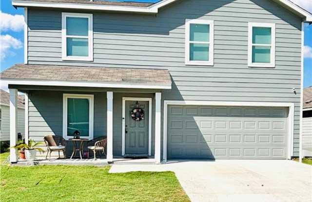 2741 Martell - 4/Bed 2.5/Bath - $2500/month Gallery 1