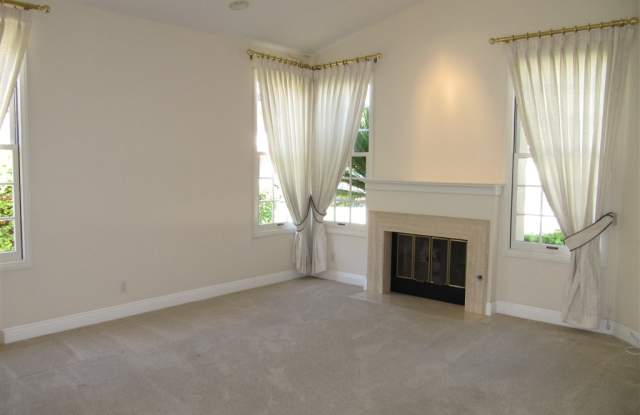 17562 Bocage Point Gallery 2