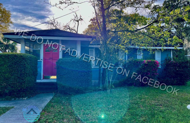 Charming 3 bedroom / 2 bathroom house now available for rent! photos photos Charming 3 bedroom / 2 bathroom house now available for rent! photos photos