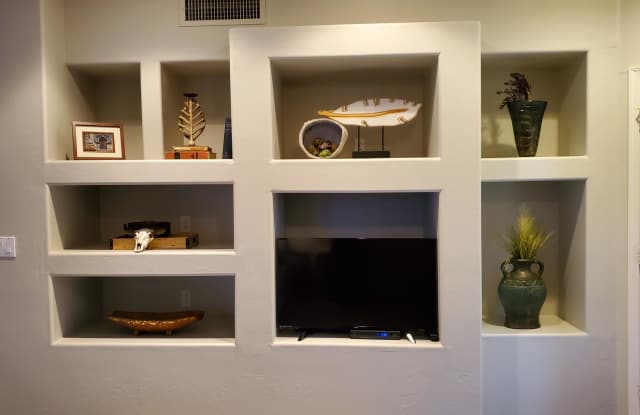 17131 E GRANDE Boulevard Gallery 3