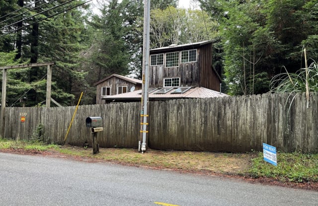 3200 Greenwood Heights Drive - 3200 Greenwood Heights Drive, Humboldt County, CA 95549