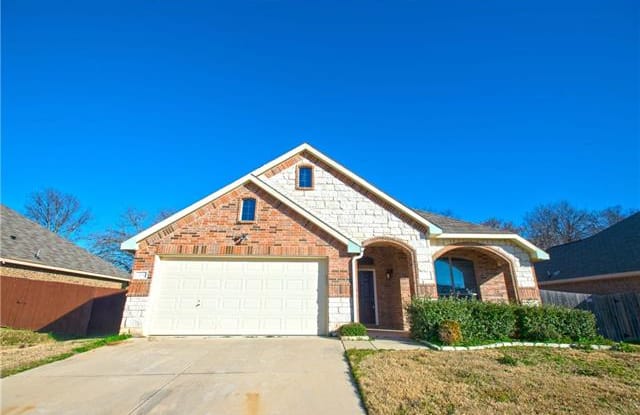 304 Springtree Street - 304 Springtree Street, Denton, TX 76209