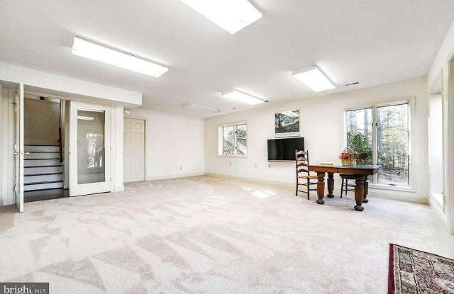 19968 Tower Hill Road Gallery 4