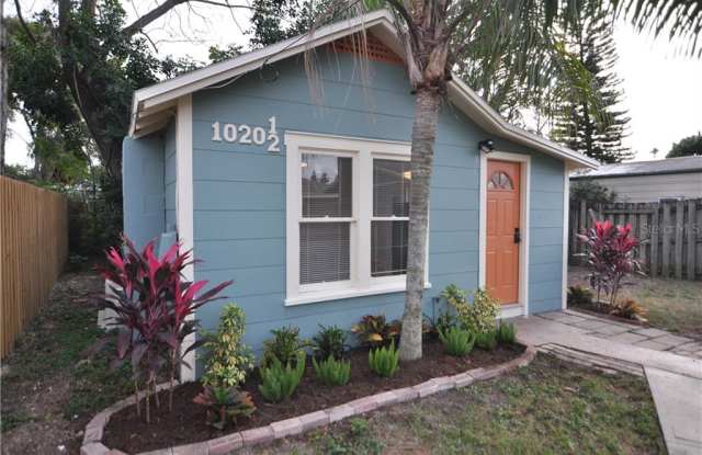 1020 1/2 36TH AVENUE N Gallery 3