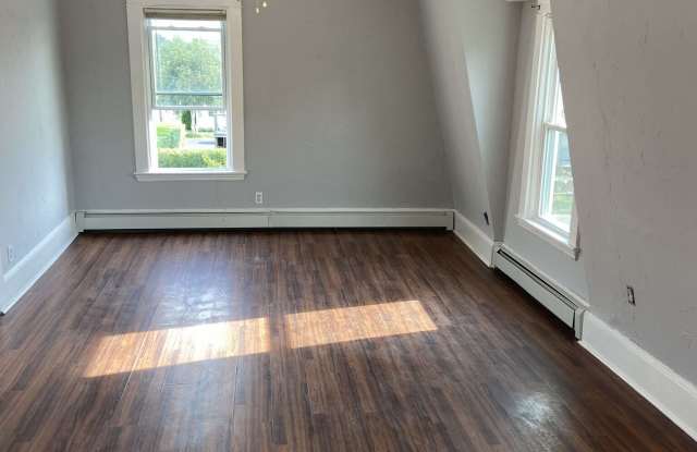 29 Slocum Street Gallery 4