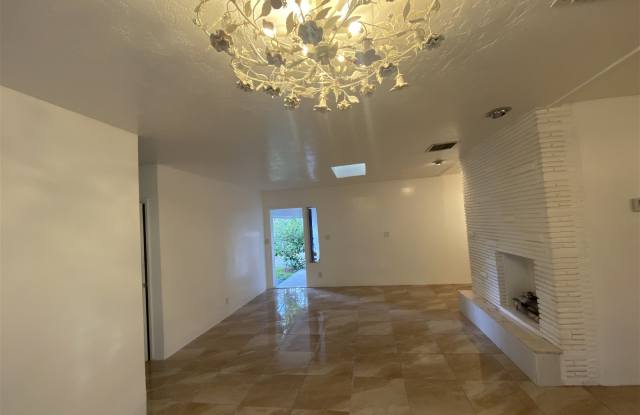 1009 North 13th Terrace Gallery 3