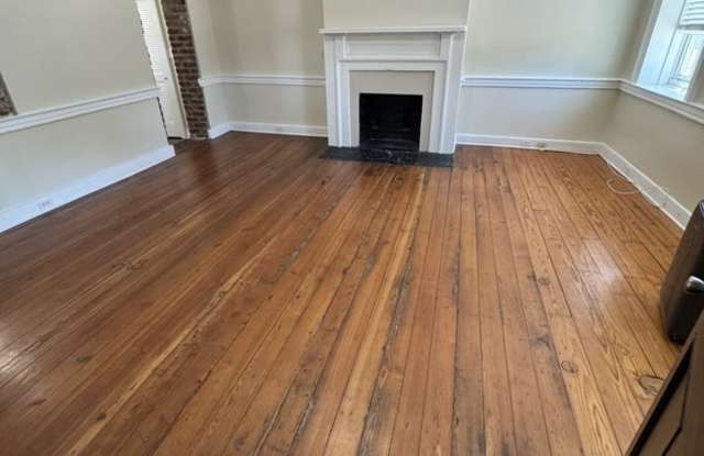 201 E Bank st photos photos