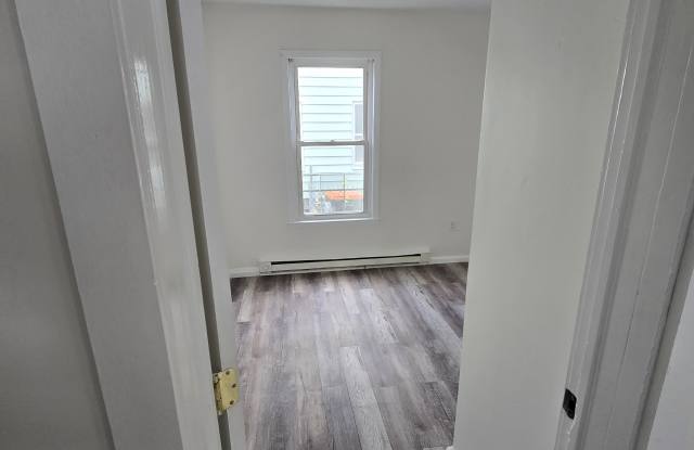 92 Twiss St - 92 Twiss Street, Meriden, CT 06450