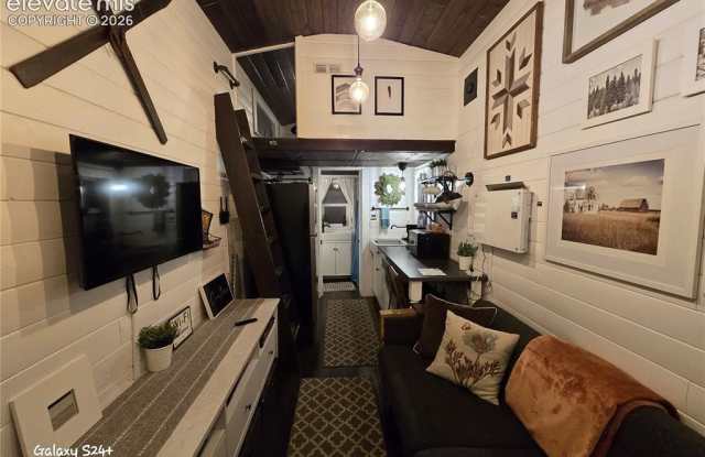 19253 E Highway 24 Gallery 3