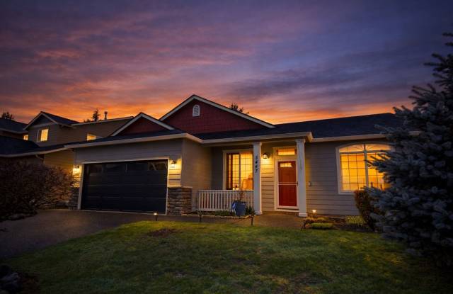 Spacious Sunset Ridge Home for Lease w/ Clubhouse  Pool Access! - 5447 N St photos photos