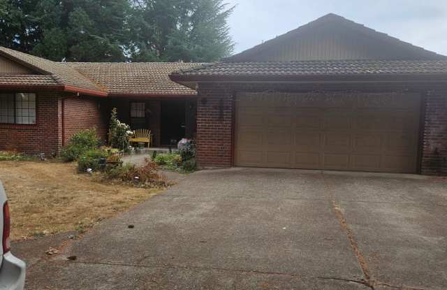 Spacious 4 bedroom/4 bath home on 1.5 acres photos photos