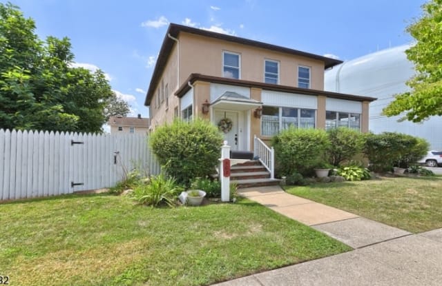 502 SUMMIT AVE - 502 Summit Avenue, Carlstadt, NJ 07072