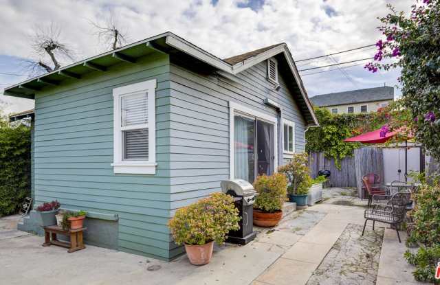 1010 North RAMPART - 1010 N Rampart Blvd, Los Angeles, CA 90026