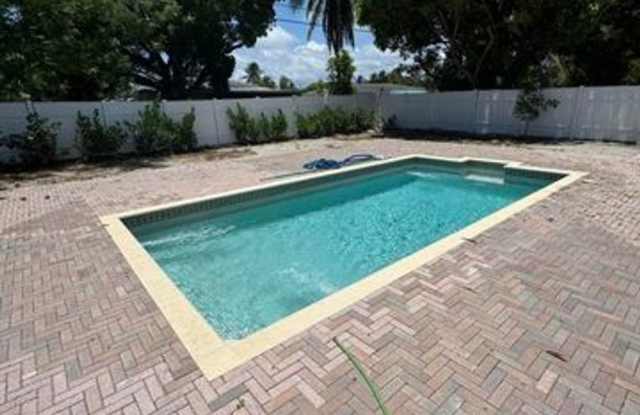 330 Cypress Drive A, Lake Park, FL 33403 - 330 Cypress Drive, Lake Park, FL 33403