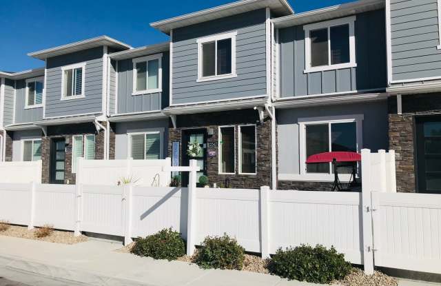 Modern Townhome photos photos