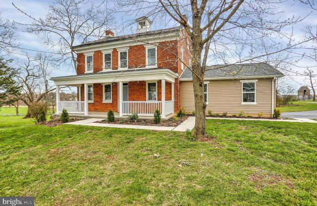 625 S PLEASANT AVENUE - 625 South Pleasant Avenue, York County, PA 17313