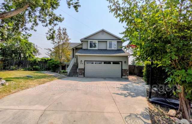 5734 South Hollyhock Place Gallery 1