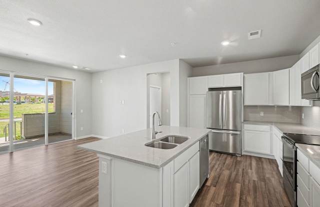 Updated 2 Bed / 2 Bath Corner Condo in Parker – Ground Level Convenience! photos photos
