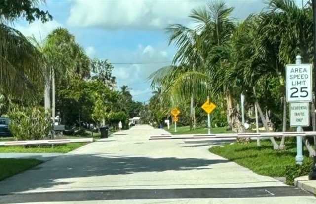 2020 Coral Reef Dr Gallery 4