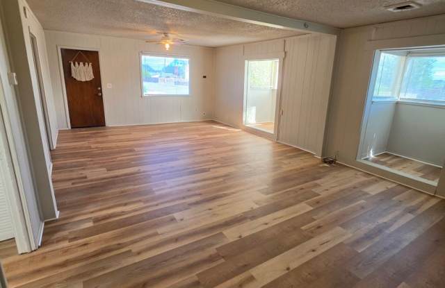 ALL PROSPECTIVE TENANTS MUST SUBMIT A $58 NON-REFUNDABLE APPLICATION FEE PER APPLICANT ONLINE AND BE PRE-QUALIFIED PRIOR TO ANY SHOWINGS Gallery 4