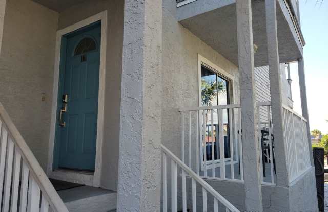 Beautiful condo with canal view photos photos