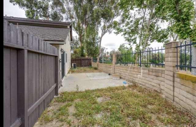 2341 Cravath Court Gallery 3
