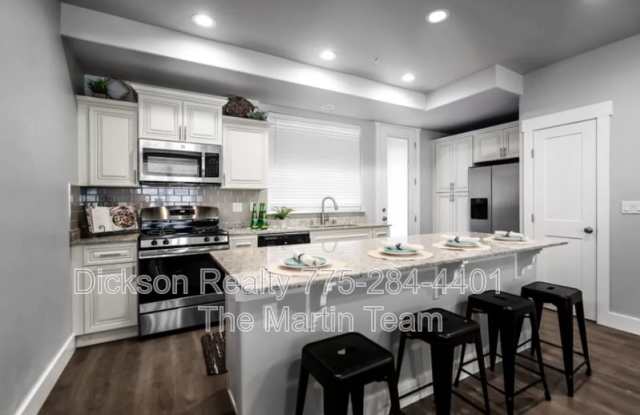 730 Bluffs Court Gallery 3