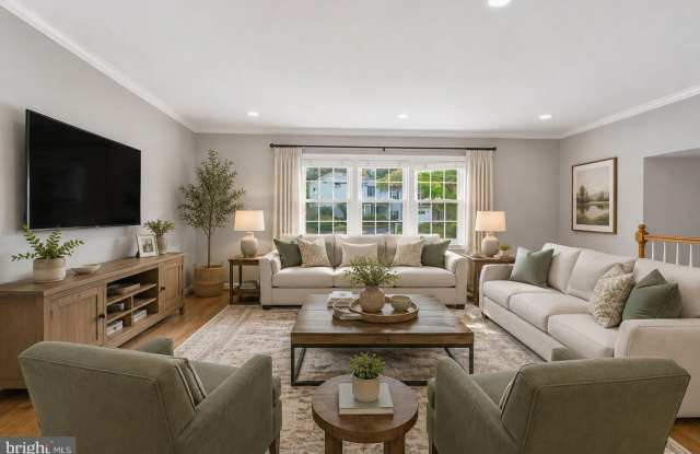 8125 SAXONY Drive Gallery 2