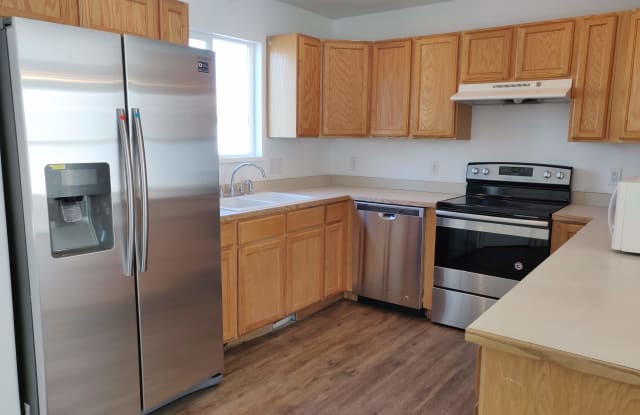3995 E Dillons Dr - 3995 E Dillons Dr, Eagle Mountain, UT 84005