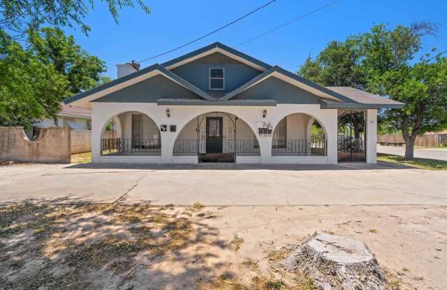 701 E 6th - 701 East 6th Street, Del Rio, TX 78840 701 E 6th - 701 East 6th Street, Del Rio, TX 78840