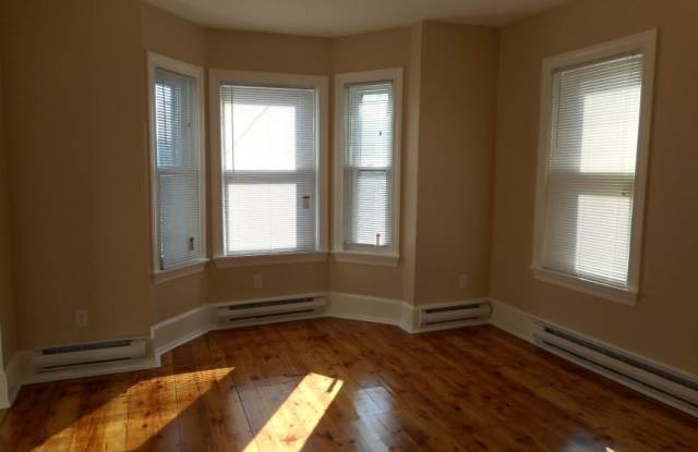 17 Pembroke St. Gallery 2