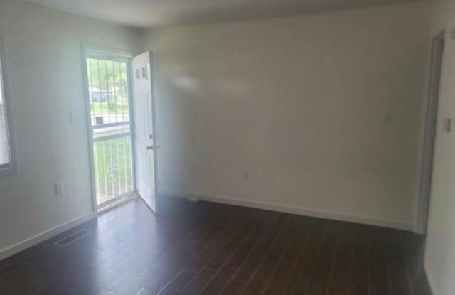 237 Ridgeland Ave - 237 Ridgeland Avenue, Michigan City, IN 46360