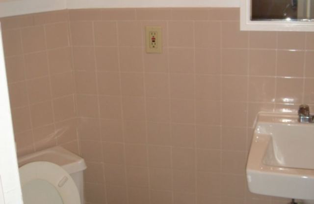 LONGWOOD MEDICAL or NUJuly 1 No Fee Heat Hw Inc Students Ok Super nice place Under priced photos photos