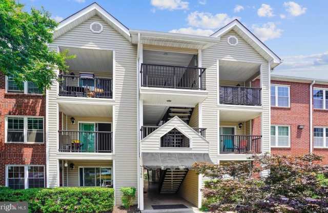 3306 WYNDHAM Circle unit: 229 - 3306 Wyndham Circle, Alexandria, VA 22302