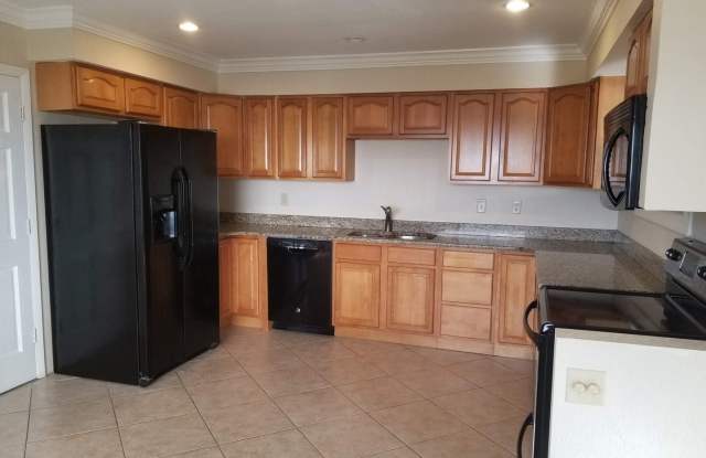 3430 SE Lakeview Drive Gallery 2