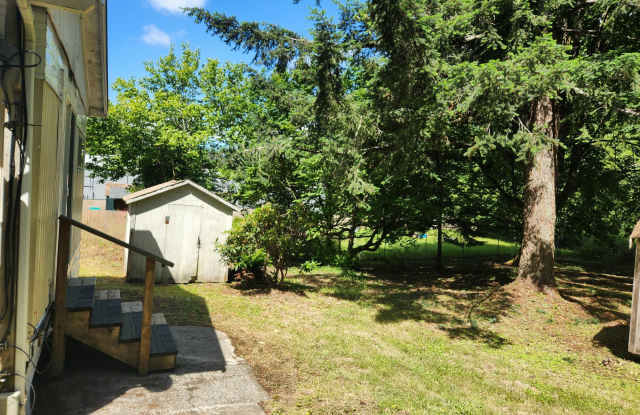 1748 Northeast McWilliams Road photos photos